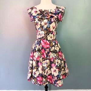 Vintage cotton floral, basque waist dress w tulle. Joni Blair. 28" waist. Sz 7